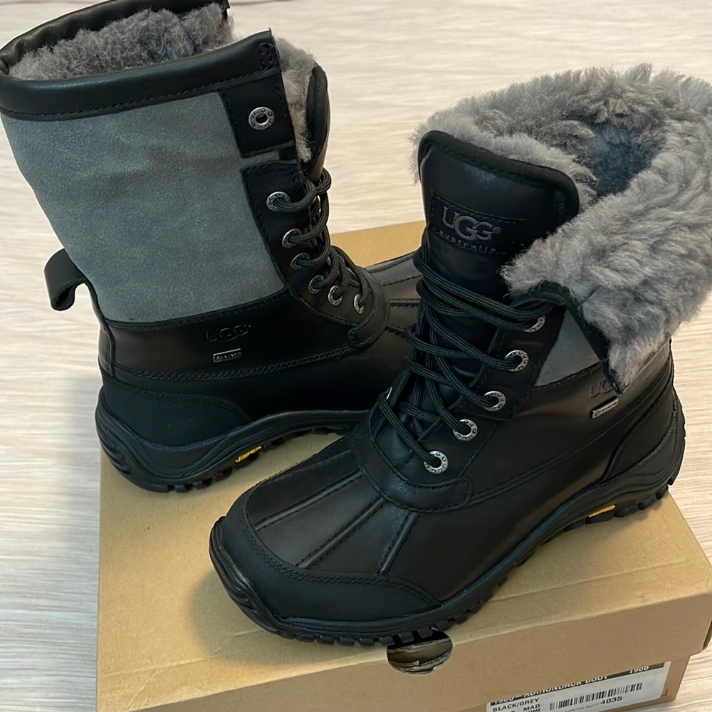 UGG Women's Adirondack II Winter Boot, Black/Grey, 6B US